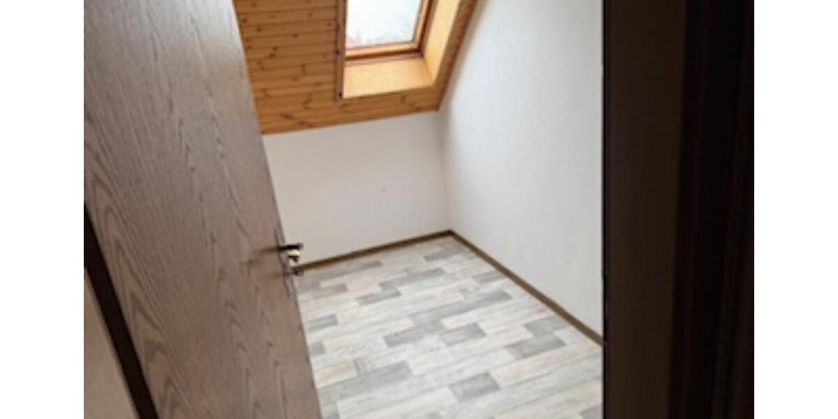 Einfamilienhaus Peine - 7 Zimmer, 180 m&sup2;, 1.800&euro; | Angebot:25418961