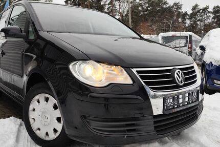 VW Touran 166.219 km 5.950 &euro; Schlangen 33189