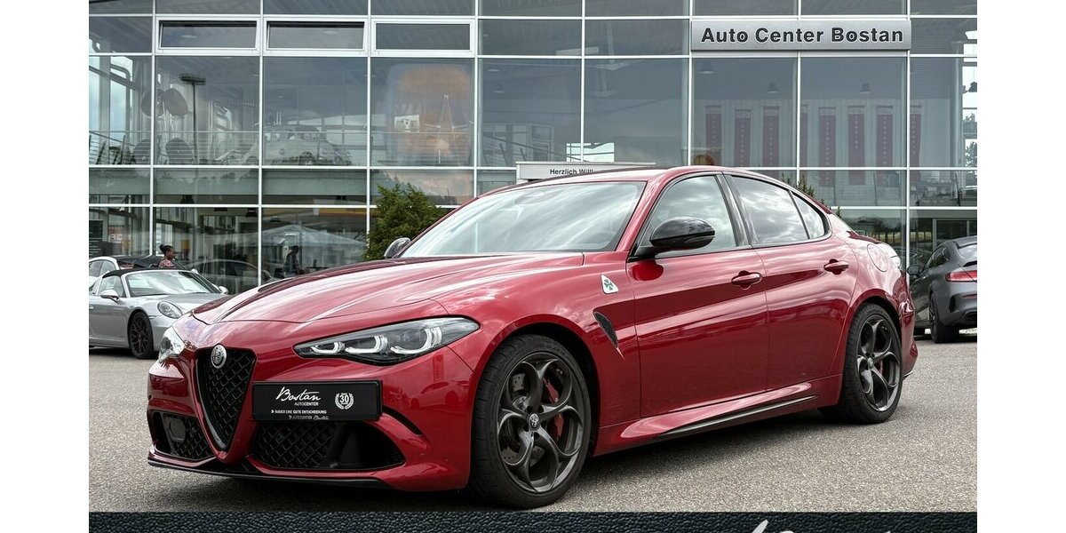 Alfa Romeo Giulia 2,9 V6 Quadrifoglio MEMORY/KAMERA/1.HAND 6.415 km 73.900 &euro; Villingen-Schwenningen 78054