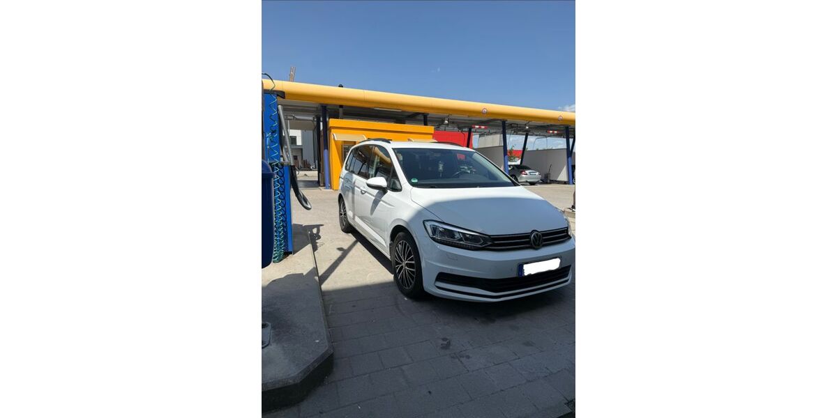 VW Touran 148.000 km 15.900 &euro; Rosenheim 83026