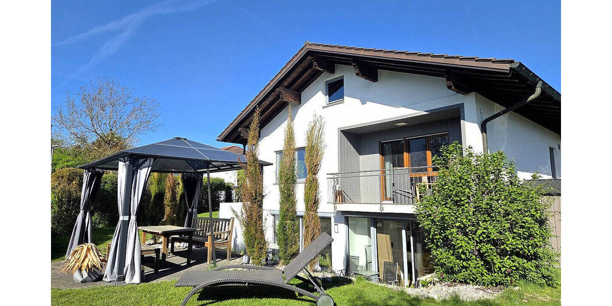Einfamilienhaus Burghausen - 8 Zimmer, 298 m&sup2;, 1.180.000&euro; | Angebot:26730817