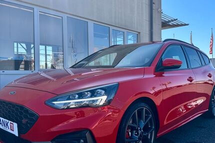 Ford Focus 15.629 km 27.900 &euro; Hückelhoven 41836