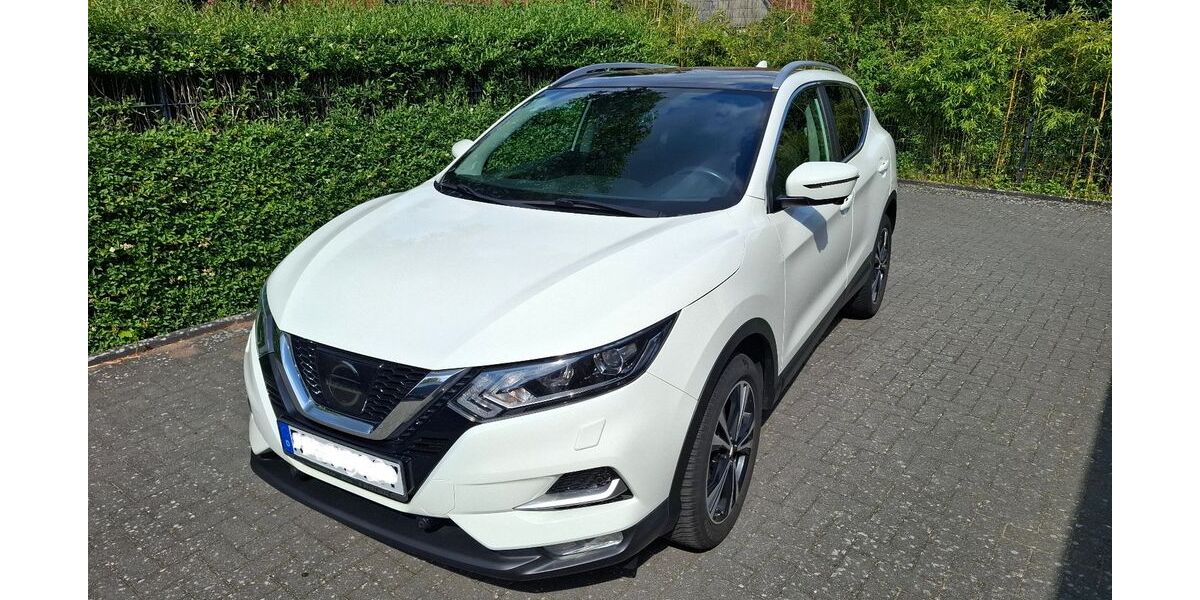 Nissan Qashqai 89.000 km 14.600 &euro; Schwarzenbek 21493