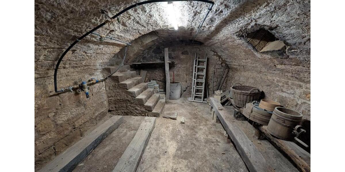 Bauernhaus, Landhaus Rottenburg am Neckar - 7 Zimmer, 200 m&sup2;, 1.750&euro; | Angebot:24371016