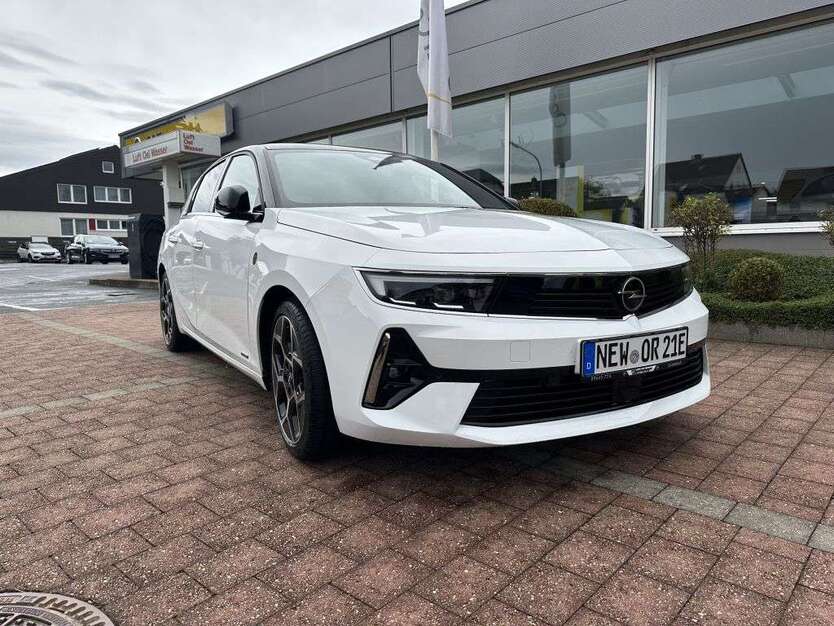 Opel Astra 9.804 km 37.650 € Eschenbach 92676