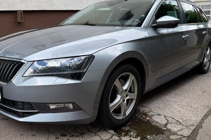 Skoda Superb 177.000 km 12.990 &euro; Neu-Ulm (Pfuhl) 89233