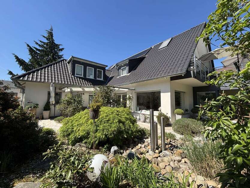 Haus zum Kaufen in Hanau - Hohe Tanne 1.890.000 € 257 m² 6 zimmer