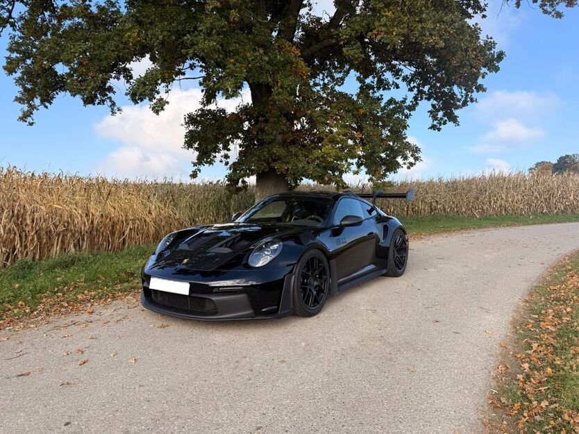 Porsche 992 5.500 km 325.000 € München 81677