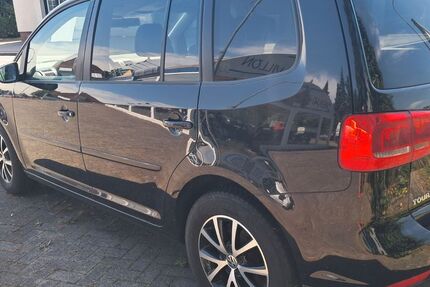 VW Touran 209.119 km 5.100 &euro; Versmold 33775