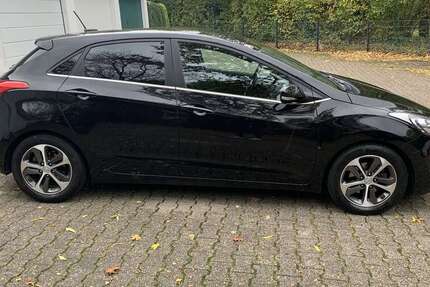Hyundai i30 78.913 km 8.450 € Bochum 44799
