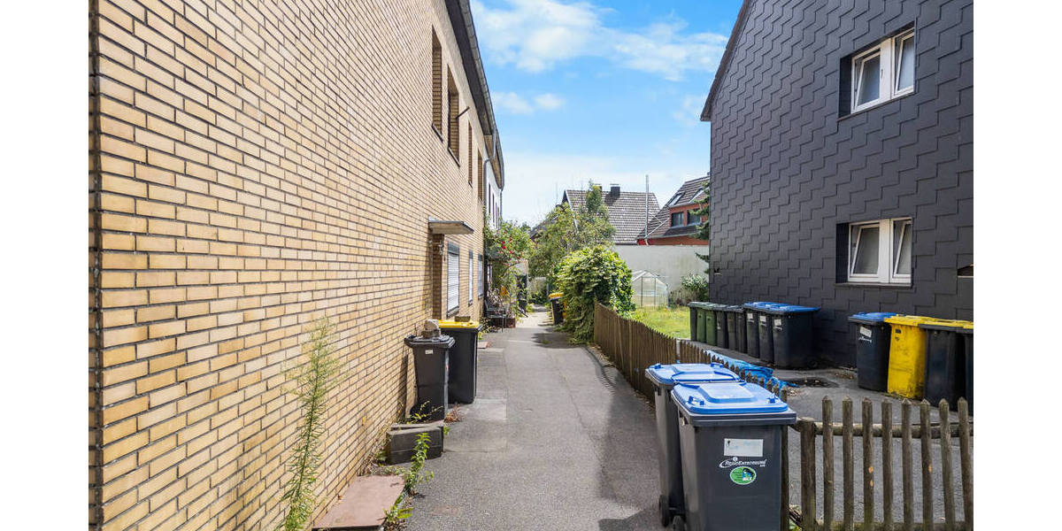 Herzogenrath - Zweifamilienhaus vielseitig nutzbar - Zweifamilienhaus Herzogenrath | Angebot:22985184