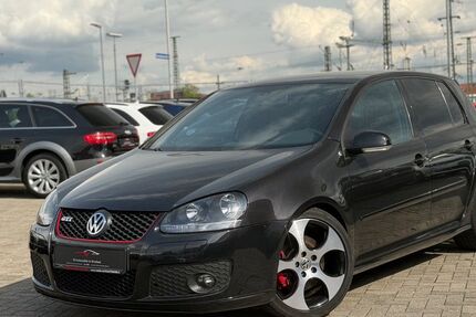 VW Golf 136.000 km 10.950 &euro; Bruchsal 76646