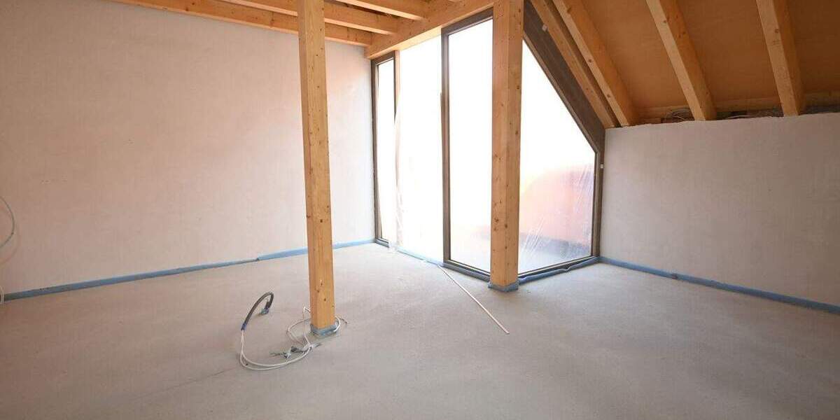 Moderne Neubauwohnung mit Altbauflair - 3,5-Zimmer-Dachgeschoss - in Berching-Altstadt 3 zimmer