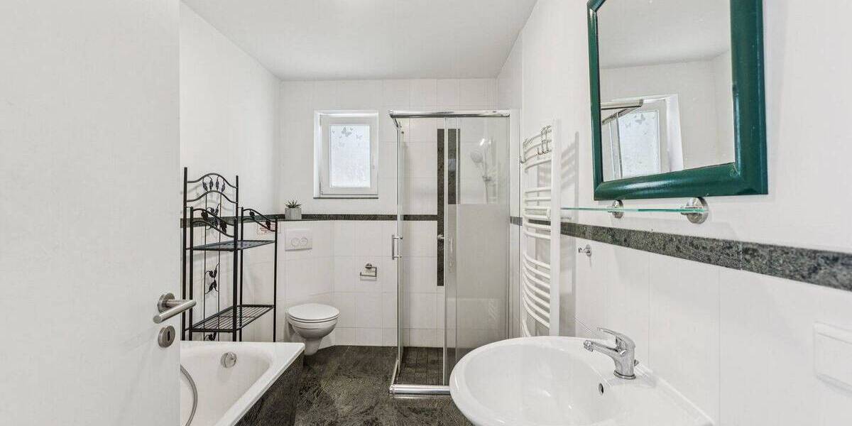 Einfamilienhaus Eichwalde - 8 Zimmer, 265 m&sup2;, 1.090.000&euro; | Angebot:25750624