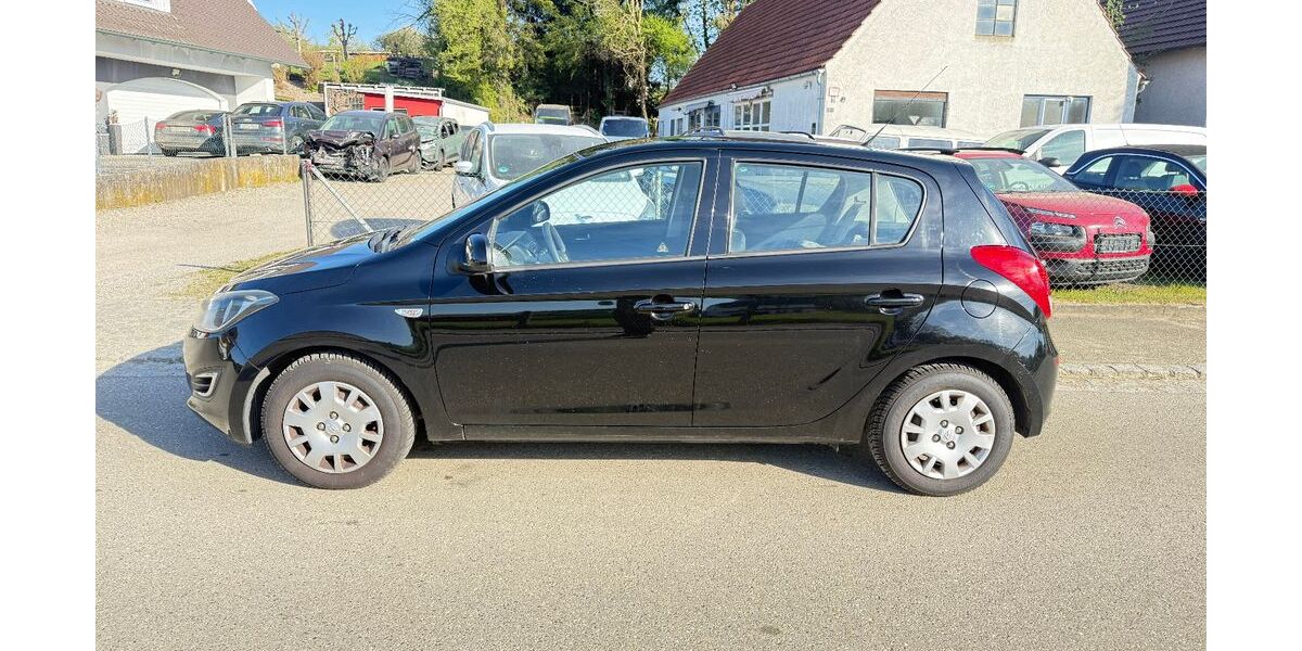 Hyundai i20 107.324 km 3.500 &euro; Mönstetten ( bei Burgau ) 89350