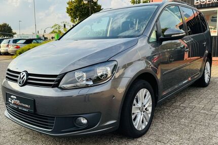 VW Touran 124.300 km 9.499 &euro; Bersenbrück 49593