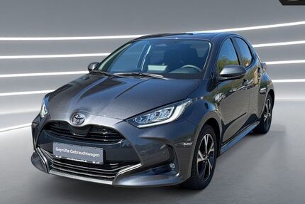 Toyota Yaris 3.714 km 23.990 &euro; Sankt Augustin 53757