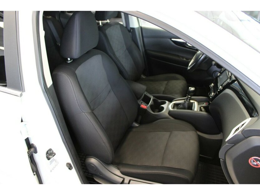 Nissan Qashqai 1.5 dCi 360 - Panorama - Navi - AHK - 76.300 km 13.780 € Euskirchen 53881