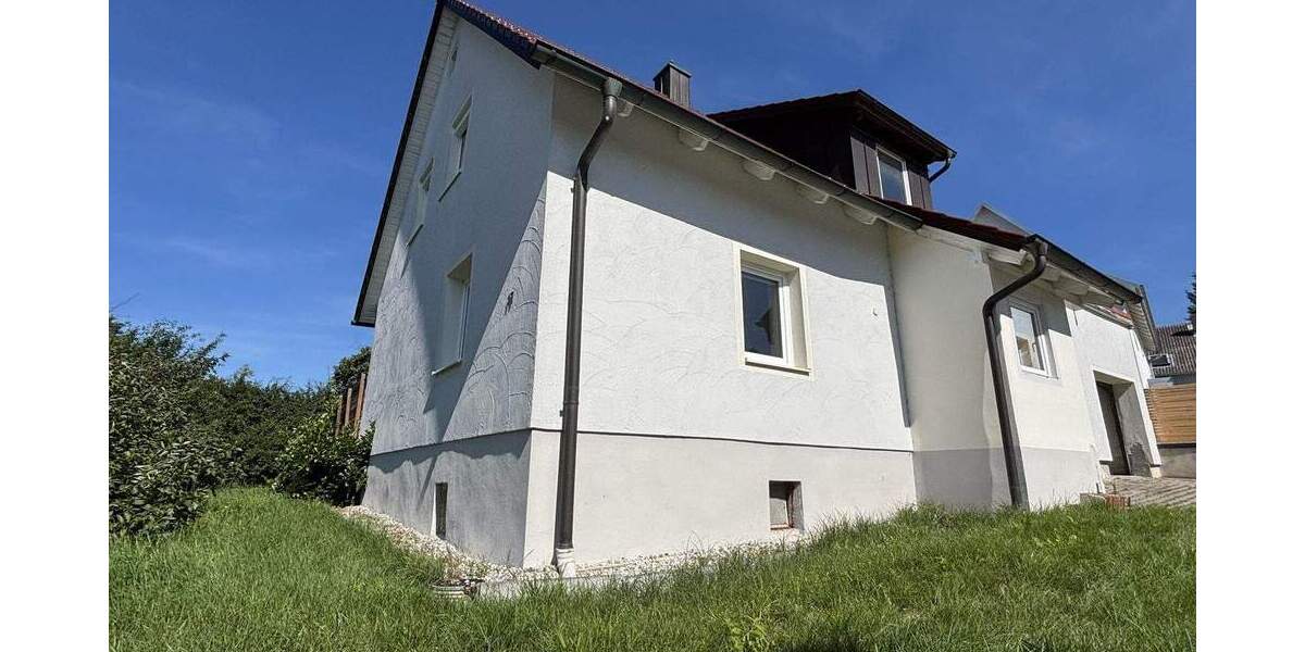 Einfamilienhaus Wackersdorf - 6 Zimmer, 130 m&sup2;, 245.000&euro; | Angebot:25674585