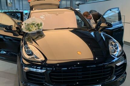 Porsche Cayenne 121.000 km 35.799 &euro; Kassel 34123