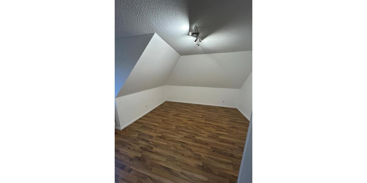 Einfamilienhaus Jübek - 7 Zimmer, 205 m&sup2;, 1.150&euro; | Angebot:26387608