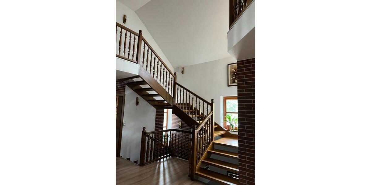 Provisionfrei Großzügige EFH mit ELW zimmer