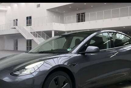 Tesla Model 3 38.990 km 29.950 € Schöningen 38364