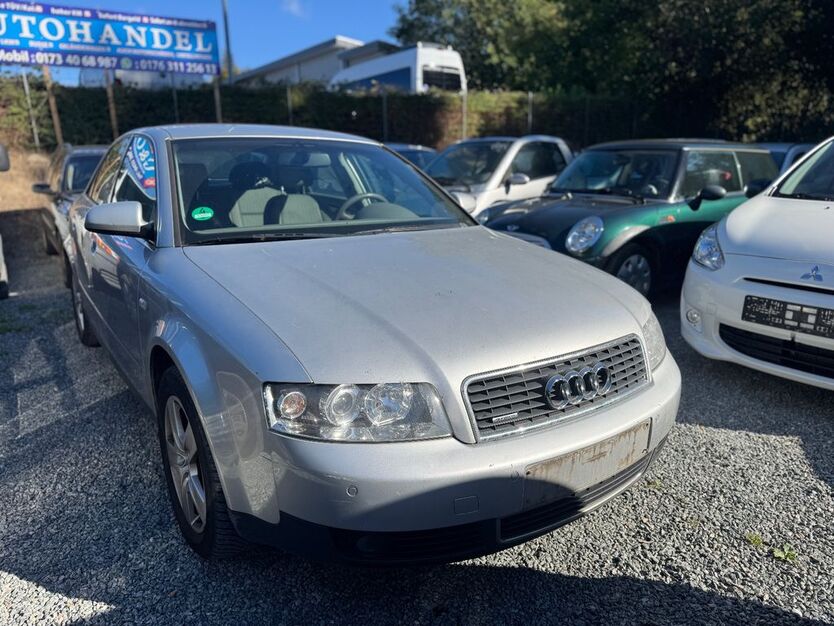 Audi A4 176.000 km 1.499 € Kiel 24146