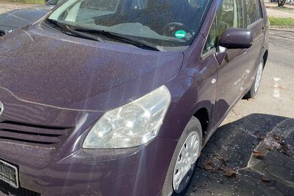 Toyota Verso 345.000 km 4.200 &euro; Hamburg 21109