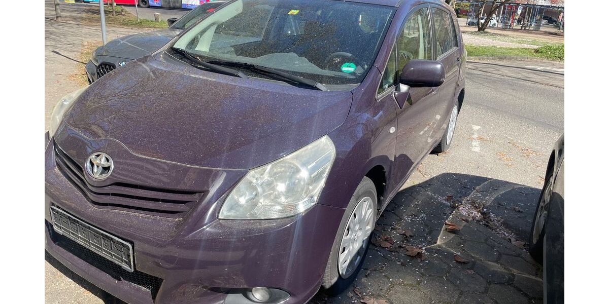 Toyota Verso 345.000 km 4.200 &euro; Hamburg 21109