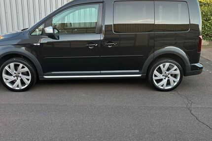 VW Caddy 145.290 km 16.500 &euro; Diez 65582