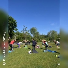 Yoga am Parksee mit Gerda 06.05.2026 Wiese am See des Ortsparks Kirchheim - vor dem JUZ-Gebäude