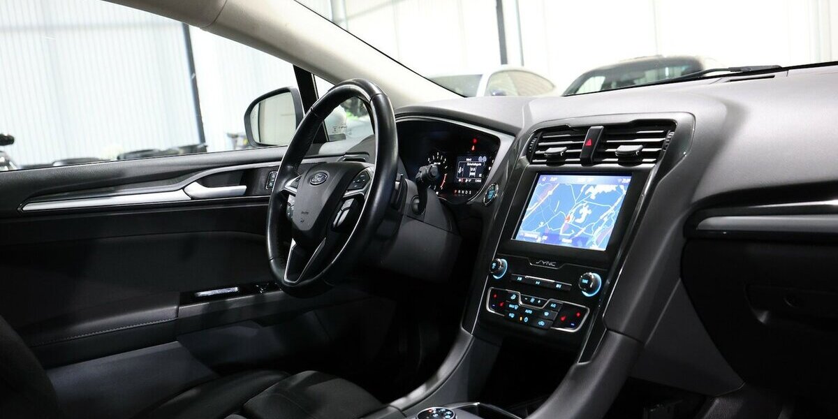Ford Mondeo Tunier 2.0 EB / LED / NAVI+KAMERA / AHK 124.000 km 16.444 &euro; Hamm 59077