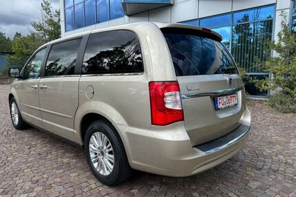 Lancia Voyager