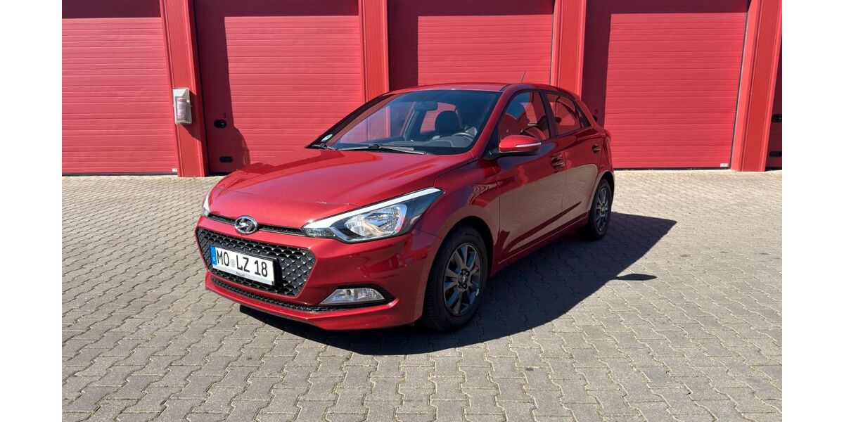 Hyundai i20 90.000 km 7.990 &euro; Kamp-Lintfort 47475