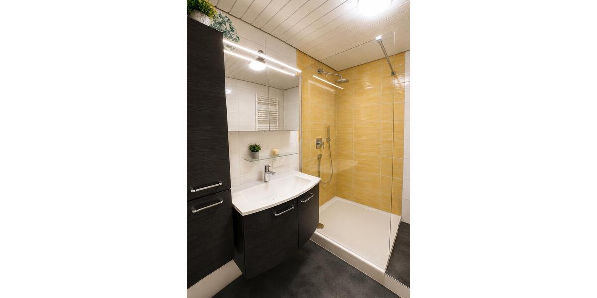 Etagenwohnung Singen (Hohentwiel) - 3.5 Zimmer, 88 m&sup2;, 279.000&euro; | Angebot:26987295