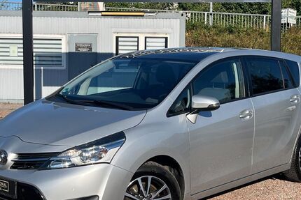 Toyota Verso 118.223 km 7.500 &euro; Menden (Sauerland) 58706