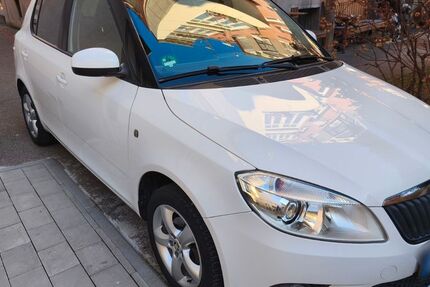 Skoda Fabia 74.500 km 7.950 &euro; Stuttgart 70374
