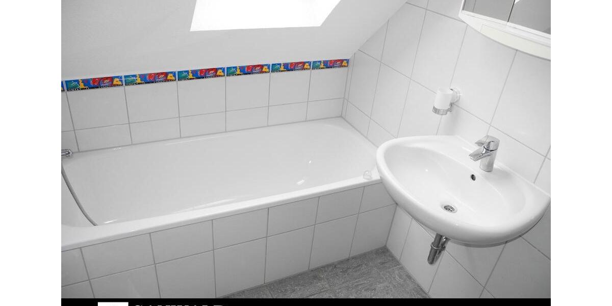 Dachgeschoßwohnung Bochum Bochum-Südwest - 2.5 Zimmer, 56 m&sup2;, 440&euro; | Angebot:24884996