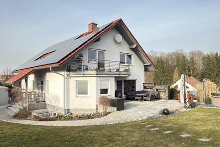 Haus Döbeln - 8 Zimmer, 200 m&sup2;, 2.200&euro; | Angebot:25612550