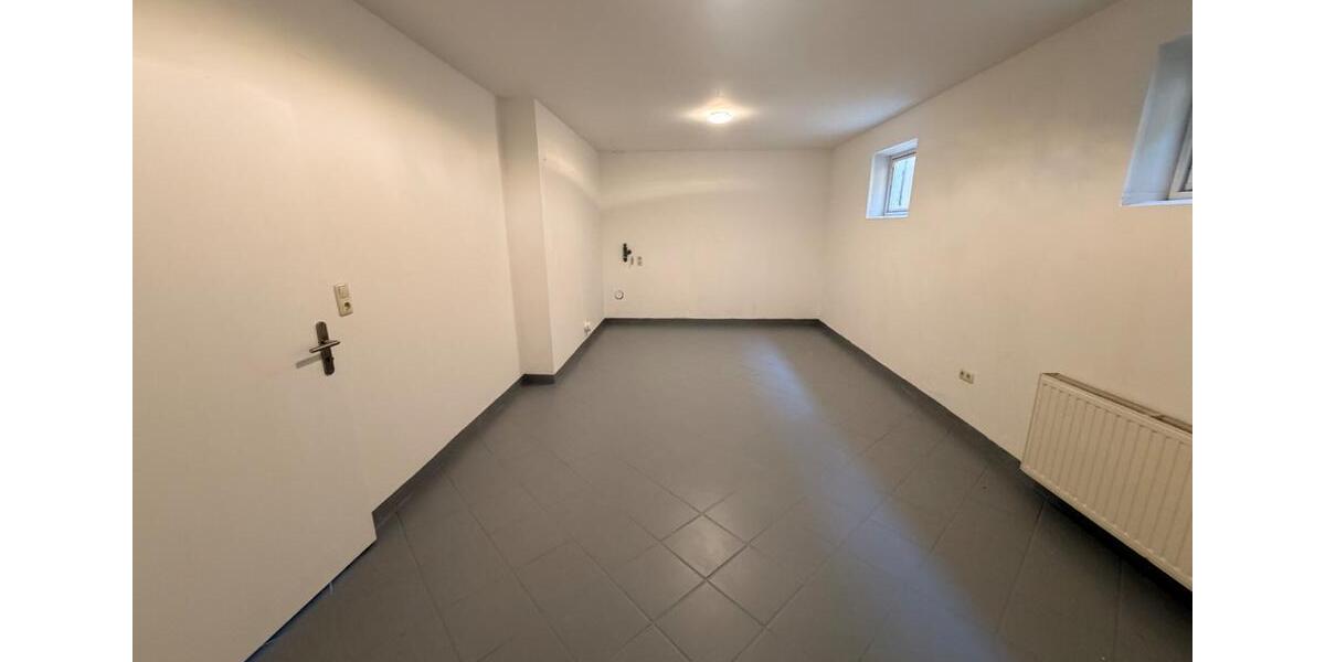 Doppelhaushälfte Bad Wünnenberg - 5 Zimmer, 190 m&sup2;, 1.600&euro; | Angebot:25844201