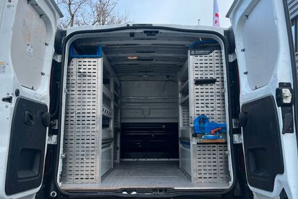 Opel Vivaro 72.230 km 16.499 &euro; München 81825