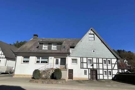 Haus Kirchhundem / Heinsberg Heinsberg - 11 Zimmer, 196 m&sup2;, 170.000&euro; | Angebot:25360619
