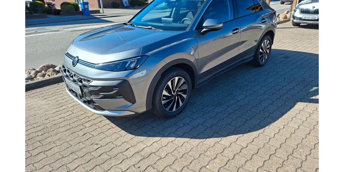 VW T-Roc 1.100 km 35.700 &euro; Meldorf 25704