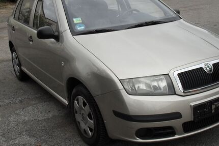 Skoda Fabia 105.000 km 1.850 &euro; berlin 12349