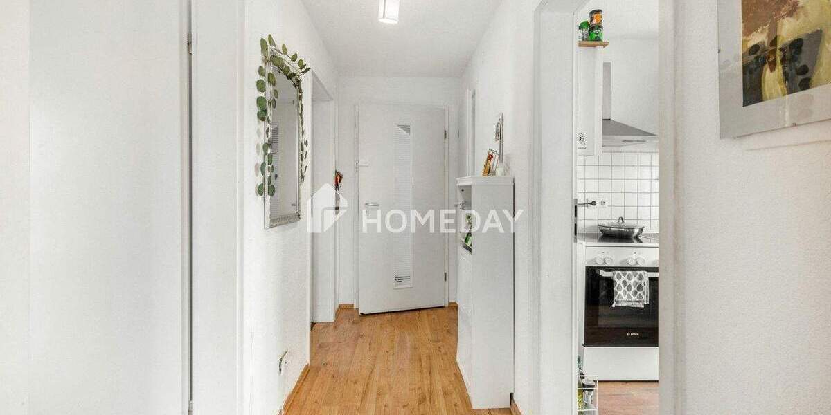 Moderne Etagenwohnung mit eigenem Gartenanteil und Stellplatz in guter Lage 4 zimmer