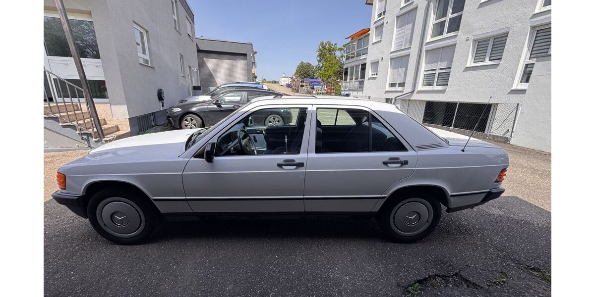 Mercedes-Benz 190 103.258 km 7.500 &euro; Winnenden 71364
