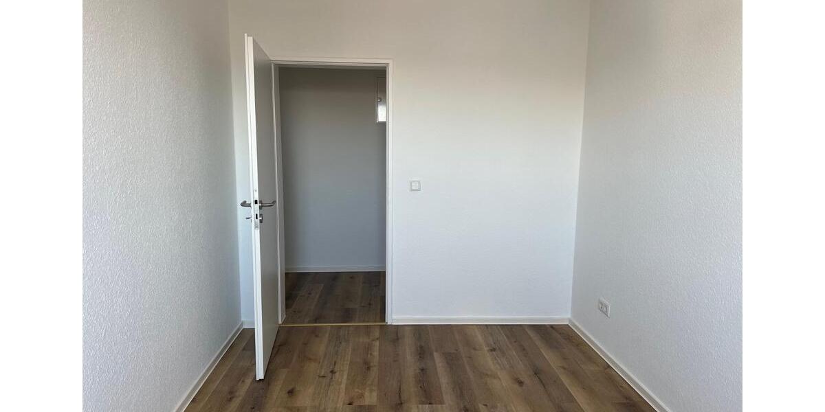Etagenwohnung Tastrup - 3 Zimmer, 100 m&sup2;, 668&euro; | Angebot:25789708