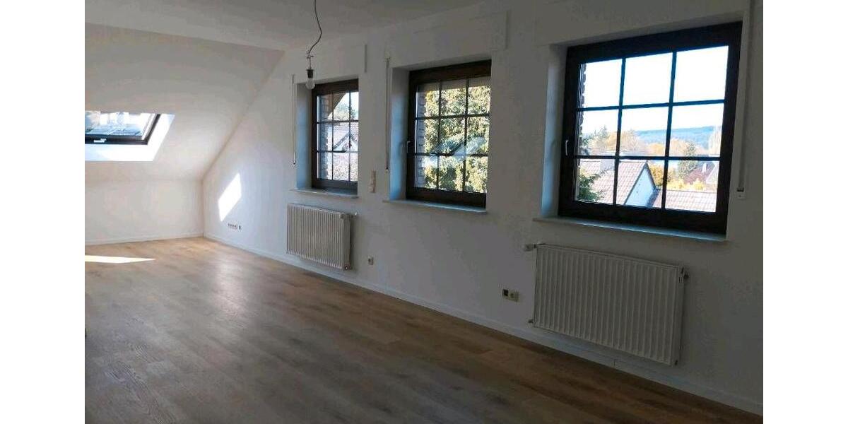 Dachgeschoßwohnung Kall - 4 Zimmer, 98 m&sup2;, 1.050&euro; | Angebot:26149284