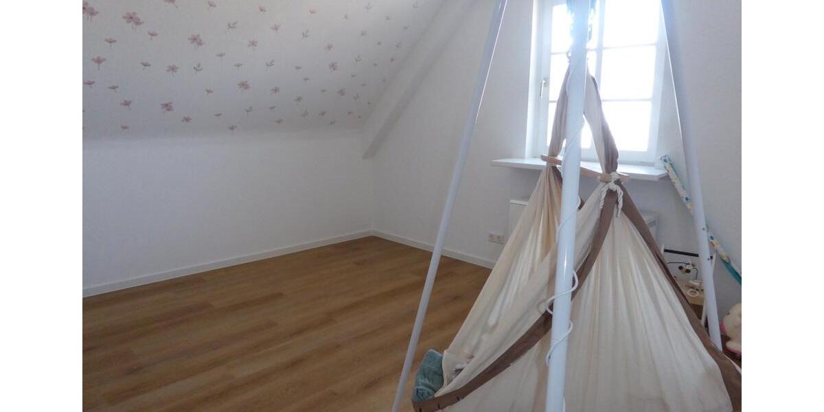 Etagenwohnung Gernsbach - 5 Zimmer, 145 m&sup2;, 1.375&euro; | Angebot:26137203